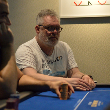 Hilton MCS €40K GTD: Dalším majitelem chipleader bonusu se v pátek stal "Bedlstein"