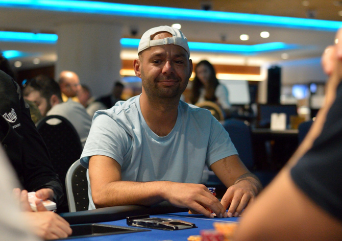 Hilton - ČPT den 1A: Slabší účast. Na chipleadu Martin Noha