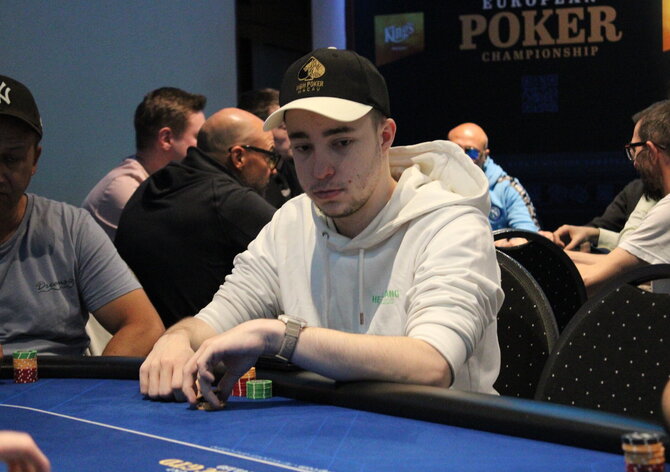 King's PPM €300K GTD: V sobotu přibylo 5 CZ postupů, skvělý výkon předvedl Marek Dlouhý