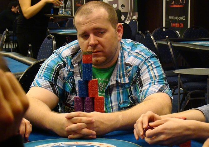 ČPT červen: Míka chipleaderem po prvním dni