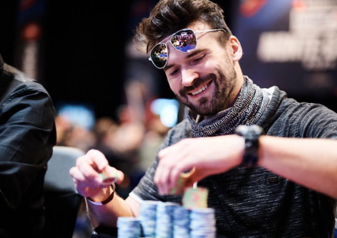 King's LNDA: Finále Main Eventu chipleaduje Slovák Cibíček a finalisty High Rolleru vede Zeman
