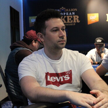 Hilton 1MCS €40K GTD: Osm českých postupů ve dni 1E, chipleader bonus pro Izrael