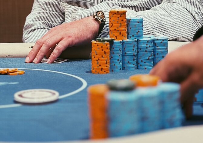 Las Vegas: Rovný heads-up deal pro Lukáše Záškodného