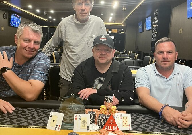 SD Chodov - Půlmíč - 500k GTD - ICM deal v pěti a trofej pro Lůzra123
