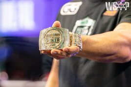Main Event WSOP 2026 dny 1AB: Mizrachi, izraelské sako, Gerard Pique i Češi ve hře