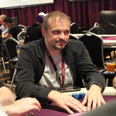 Rebuy Stars Kladno: Jan Halfar výhercem pátečního eventu 100K Pro Vítěze v rámci 4-way dealu