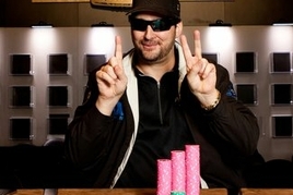 WSOP: Phil Hellmuth získal svůj dvanáctý náramek!