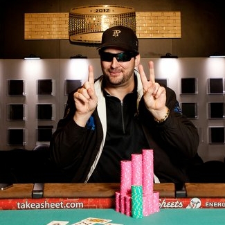 WSOP: Phil Hellmuth získal svůj dvanáctý náramek!