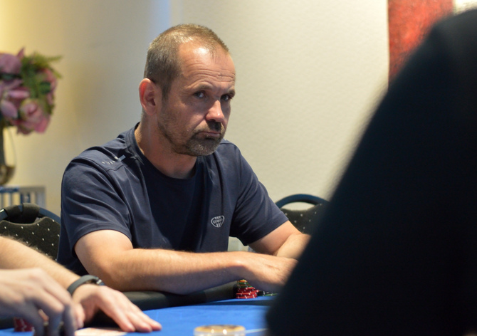 Hilton: Vítězství v turnaji 1 Million Crown Series €40K GTD si  bez dealu připsal Pavel Červený