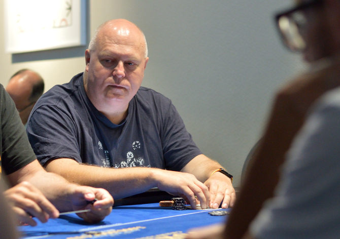 ČPT červenec (Hilton) €40K GTD : Tomáš Švec velkým chipleaderem po 1B! Turbo 1C od 11:00!