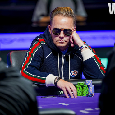 Šťastné mezipřistání poslalo finského podnikatele do finále Main Eventu WSOP
