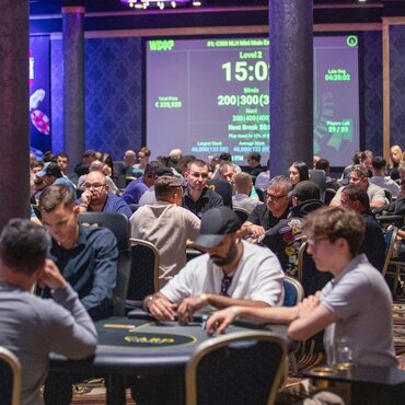 WSOPC Šamorín: Další český chiplead v PLO Championship! Rozehrál se milionový Main Event!