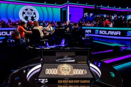 WSOP Final table: Soumrak Evropanů první hrací den