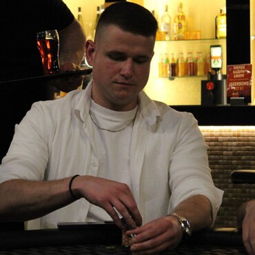 Hilton 1 Million Crown Series: Adam Špulák získal chipleader bonus v sobotním flightu 1F