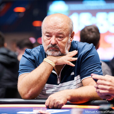 King's KM: Bendík, Dula, Ticháček na finálovém stole Monsterstacku, Štěrba a Préma ITM v Highrolleru