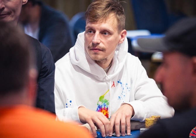 Banco: Andrej Desset chipleaderem High Rolleru, v ME už prizepool přes €330K!