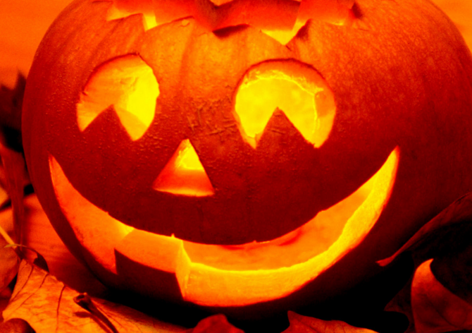 Rebuy Stars Kladno: Řecký vítěz Halloweenu 500K GTD v rámci 5-way dealu