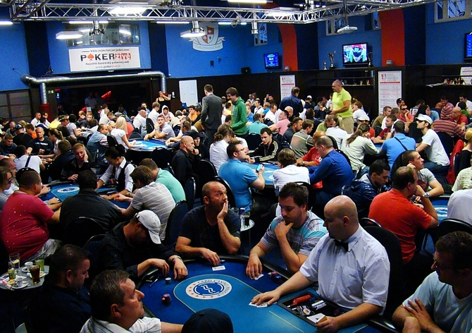 Říjen a listopad v Card Casino Prague