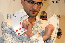 Zajímavé sehrávky: Esfandiari vs Yong