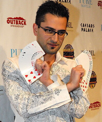 Zajímavé sehrávky: Esfandiari vs Yong