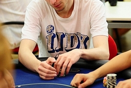 GCOP: Vítek Pešta chipleaduje Main Event po dni 1A