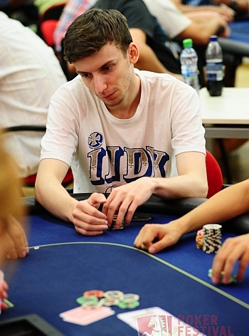 GCOP: Vítek Pešta chipleaduje Main Event po dni 1A