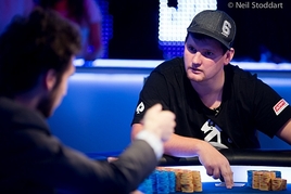 V rekordním Main Eventu EPT Barcelona pokračuje osm Čechů!