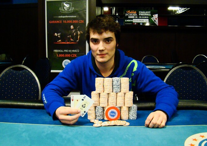 První speciál Celebrity Poker Tour 2013 si podmanil Robin Saffin