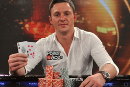 Sam Trickett pořešil $250.000 HR Aussie Millions 2013