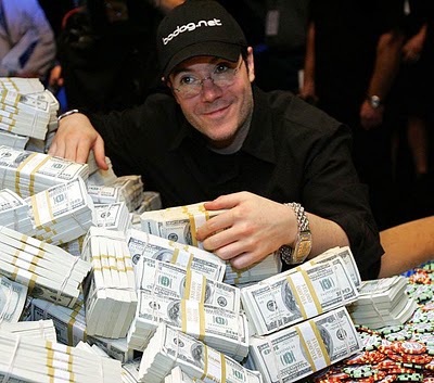 Další vítěz Main Eventu WSOP na dně? Goldův náramek jde do aukce