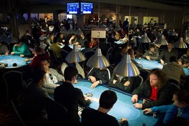 ME Just Poker, den 1A: Postup si zajistila šestice českých hráčů