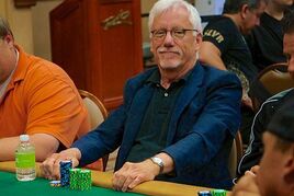 WSOP PicBlog: Herec James Woods, plavec Michael Phelps, Hellmuth, Negreanu...