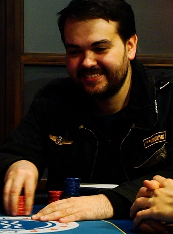 POY: Pavel Kellner drží těsné vedení. Situace na čele se vyrovnává
