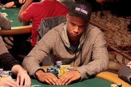 WSOP: Phil Ivey si jde pro desátý náramek