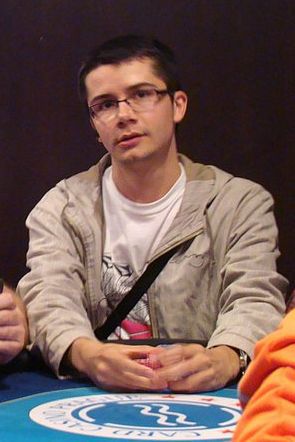 WSOP: Ďábelské tři šestky hrály pro Nakládala. Míří do ITM!