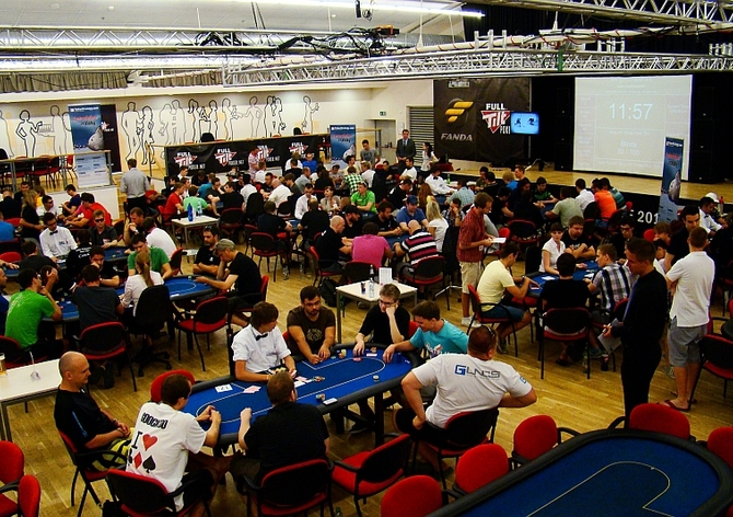 PFP 2013: Po úvodním dni chipleadují Main Event Poláci