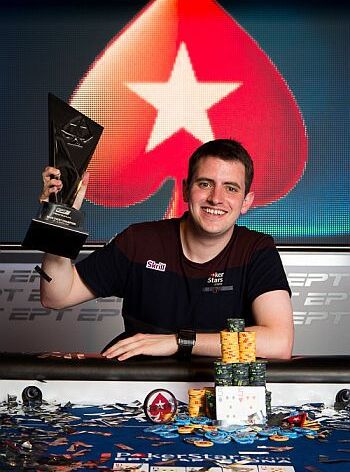 Tom &quot;hitthehole&quot; Middleton zvítězil v Main Eventu EPT Barcelona