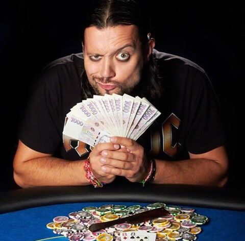 Showdown: Xmas Deepstack 888 s dárečkem!