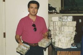 Gambler, který udělal z padesáti dolarů $40 milionů a následně vše prohrál, byl zatčen policií
