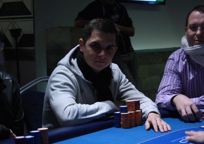 Italian Masters of Poker: Ze dne 1B postoupilo pět Čechů včetně Bureše nebo Císařovského