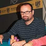 RCC Poker Fest: Lukáš Záškodný jde po zahajovacím dni na chiplead
