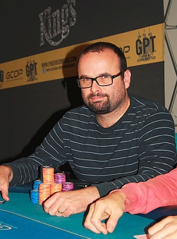RCC Poker Fest: Lukáš Záškodný jde po zahajovacím dni na chiplead