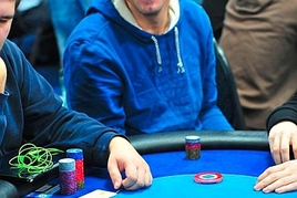 Říjnový šampion Olda Trávníček vede po dni 1A listopadový Main Event ČPT