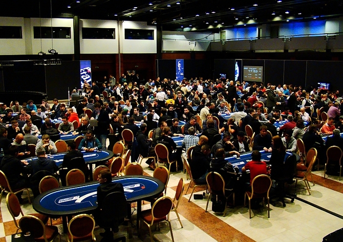 EPT Prague: Z &quot;béčka&quot; pokračují Staszko, Kabrhel i Palovič