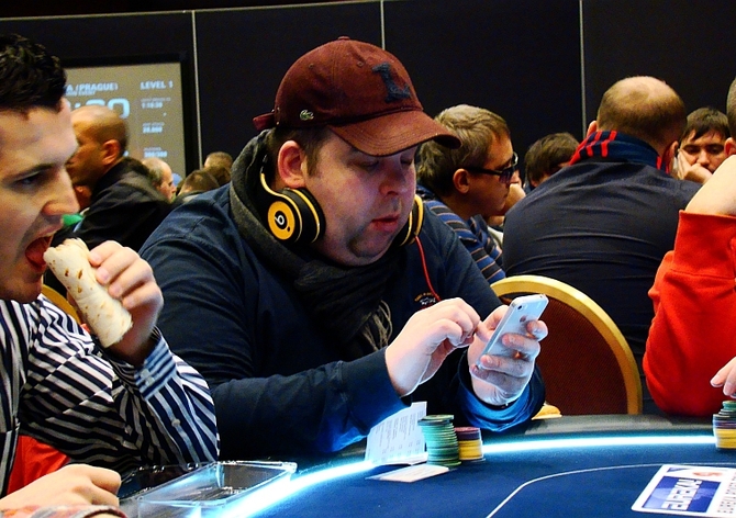 Dědičova cash game: Smolné splity pro Paštiku, dnes první kvalifikace na 10/20