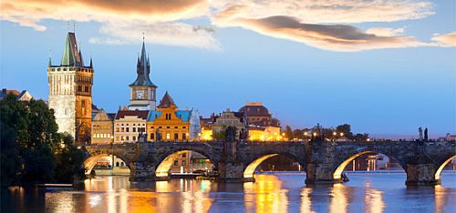 €1.100 Grand Live má výkop dnes ve 12:00 hodin