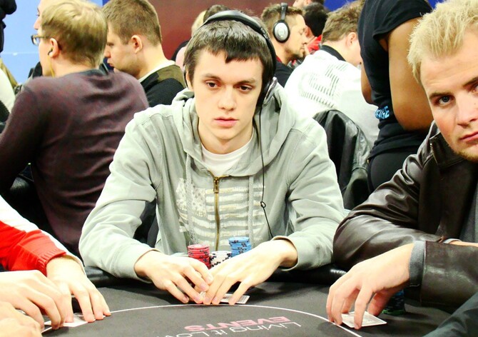 The Grand Live: Šestici českých hráčů vede do druhého dne Artur Rudziankov