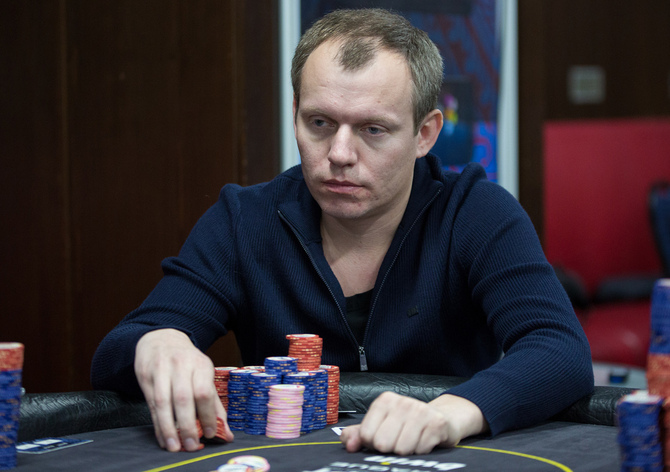 WPT Prague: Finálovou šestici chipleaduje runner-up pařížské WPT, Vasili Firsau