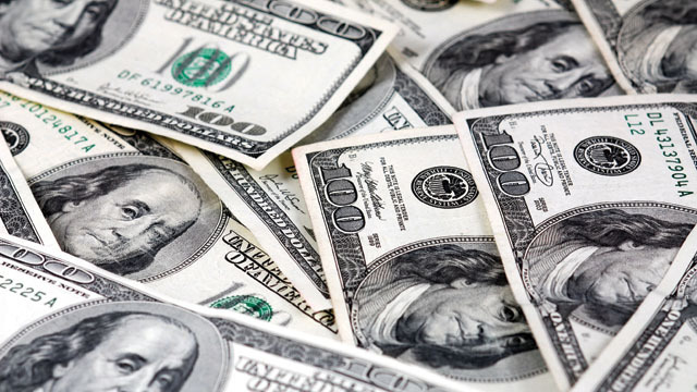 Večerní bulvár: Taxikář vrátil hráči zapomenutých $300.000