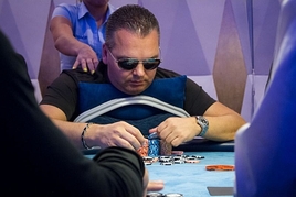 PLO Championship: Pokračuje české trio Kouřil, Binar, Nakládal. Staszko out!